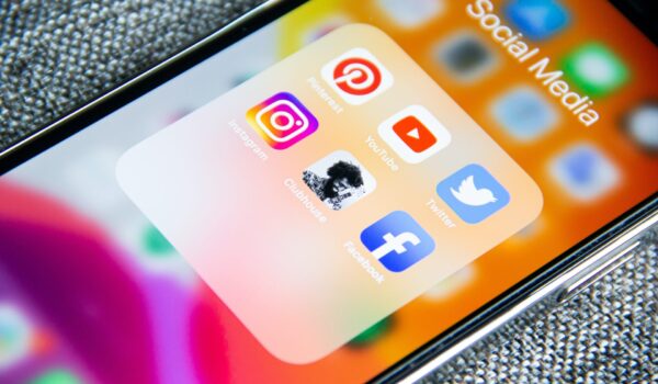 social media icons op iphone